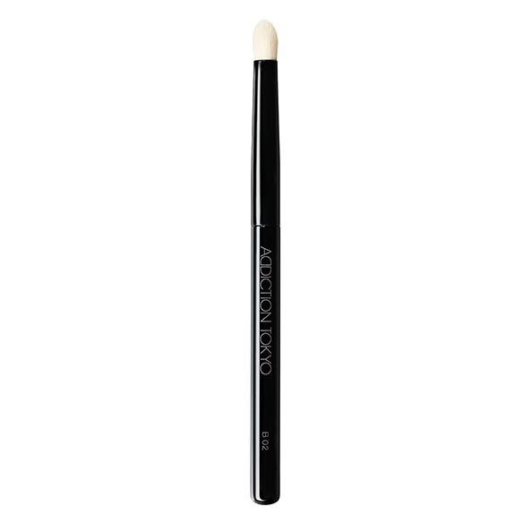 THE EYESHADOW BRUSH B 02